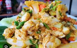 Pu Kon Pad Pong Karee